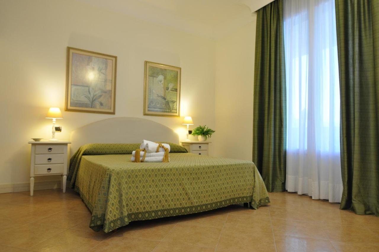 Villa Marcella Room ปอร์โตเชซาเรโอ ภายนอก รูปภาพ