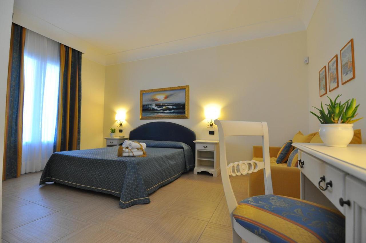 Villa Marcella Room ปอร์โตเชซาเรโอ ภายนอก รูปภาพ